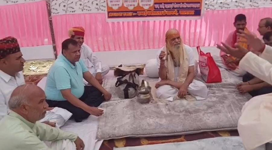 सृजन चैरिटेबल ट्रस्ट कोलकाता द्वारा सालासर में भण्डारे का आयोजन 